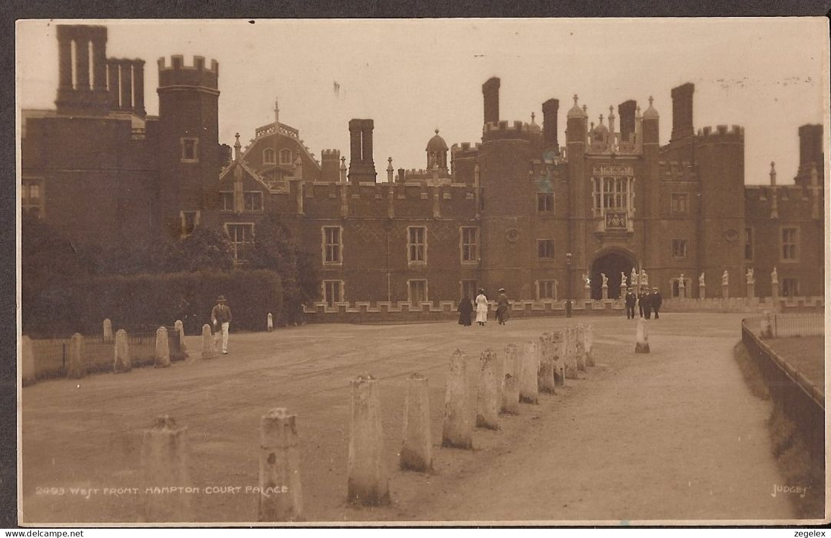 West Front Hampton Court Palace - 1926 - Altri & Non Classificati