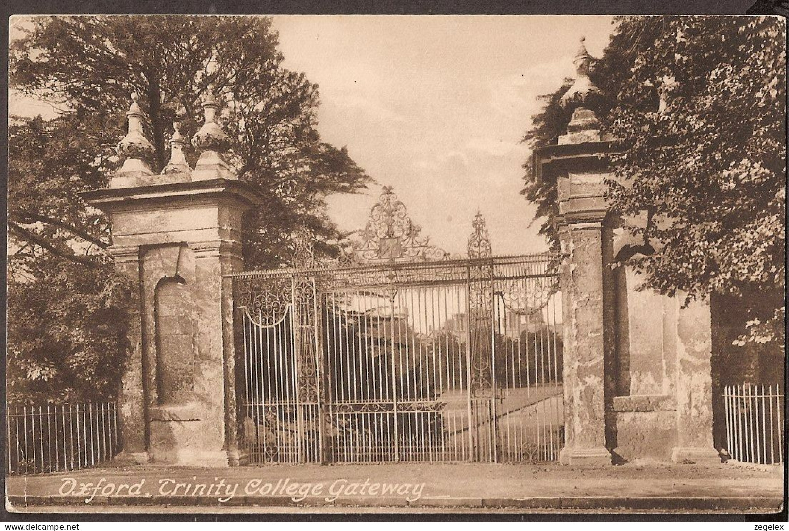 Oxford, Trinity College Gateway - Oxford