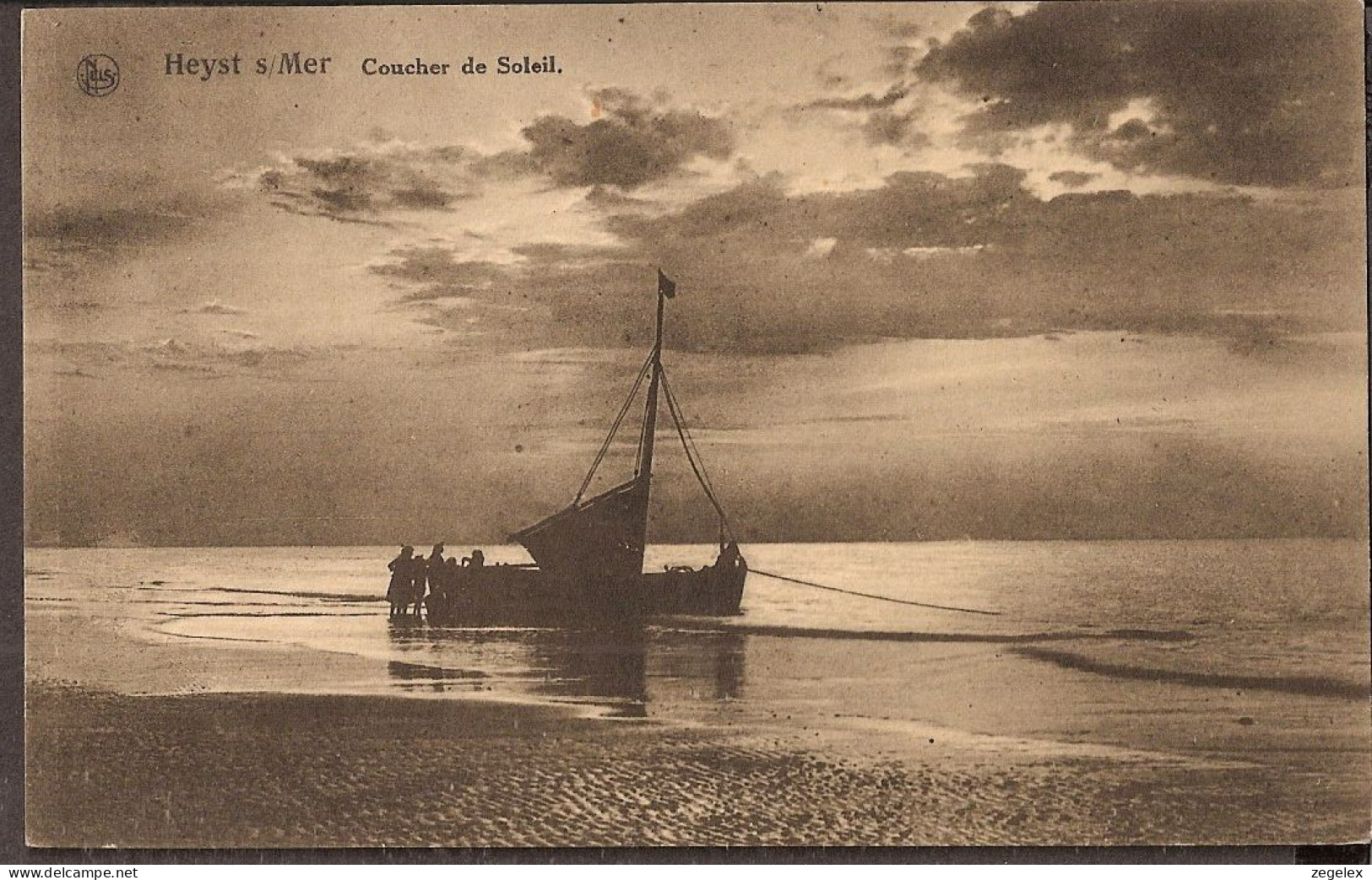 Heyst Sur Mer, Heist 1933 - Zeil/vissersboot Met Mensen Aan Het Strand In De Avondzon. - Heist