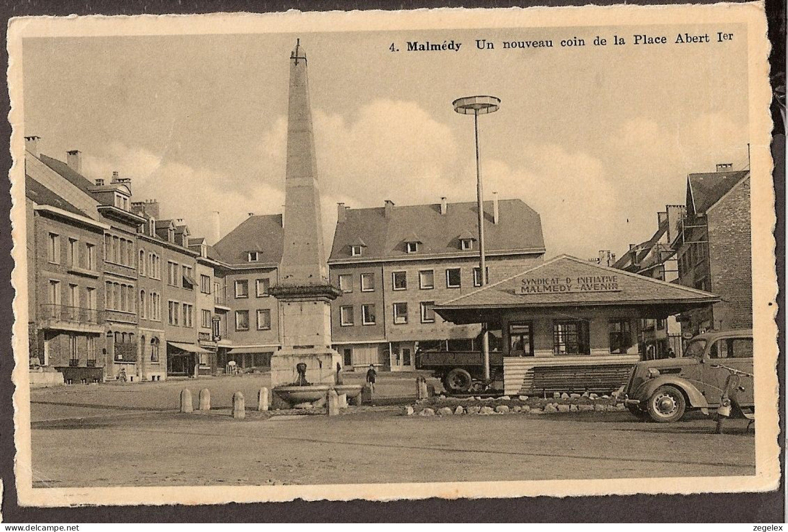 Malmédy 1954 - Place Albert 1er. Automobile - Malmedy