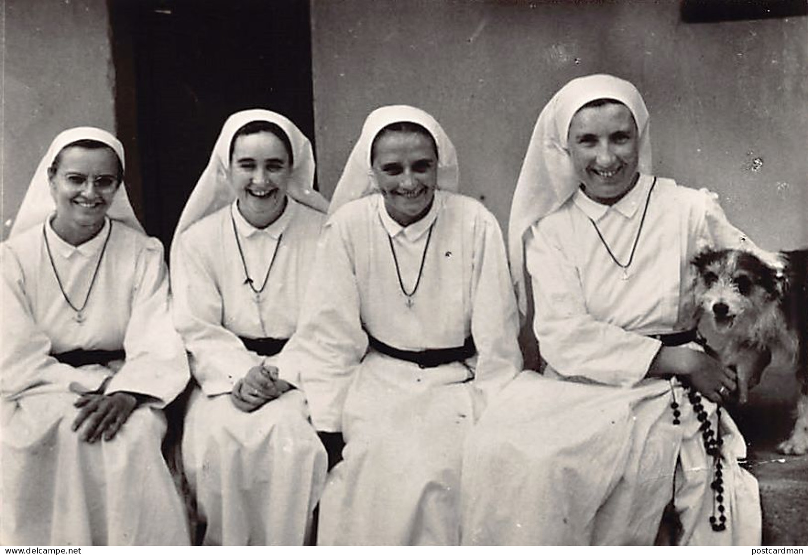 Cameroun - LARA - Les Filles Du Saint-Esprit, Religieuses Missionnaires - TAILLE DE LA CARTE POSTALE 15 Cm. Par 10 Cm. - - Cameroun