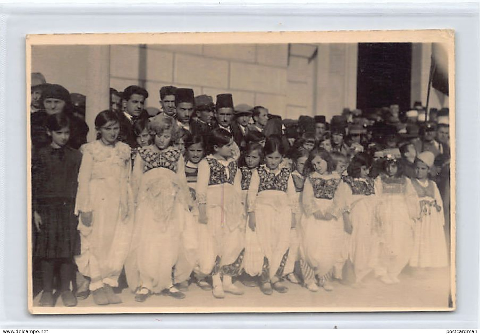 Albania - TIRANA - National Day Parade - Group Of Children In National Costume - REAL PHOTO (circa 1932) - Publ. Agence  - Albanie