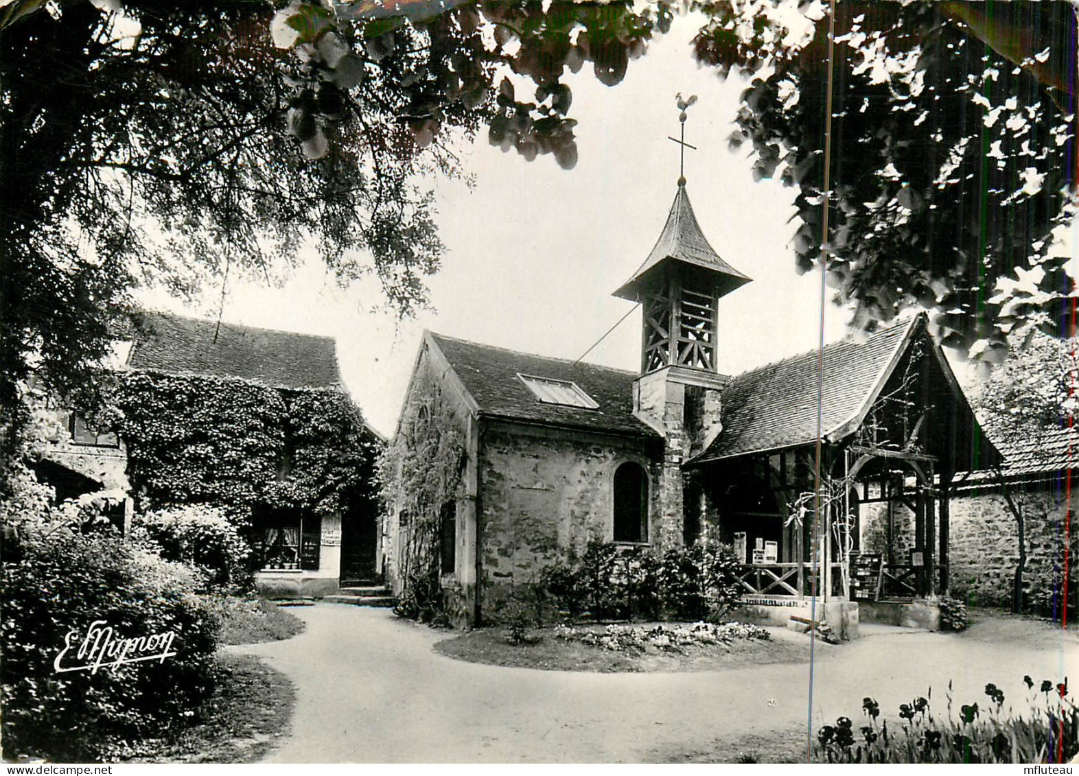 77* BARBIZON  Chapelle Et Atelier De Th.Tousseau  (CPSM 10x15cm)     RL18,1468 - Barbizon