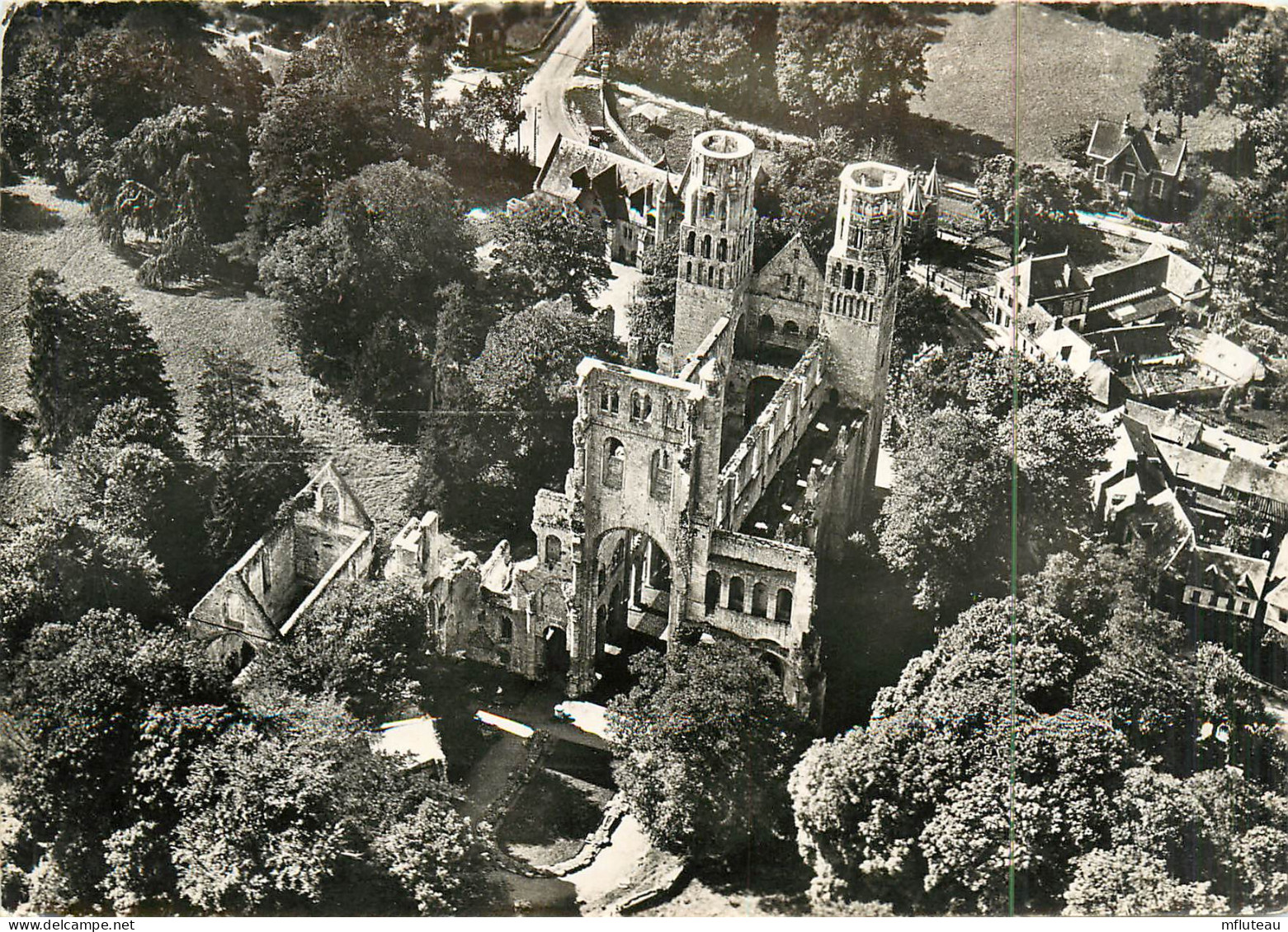 76* JUMIEGES  Ruines Abbaye  (CPM 10x15cm)     RL18,1368 - Jumieges