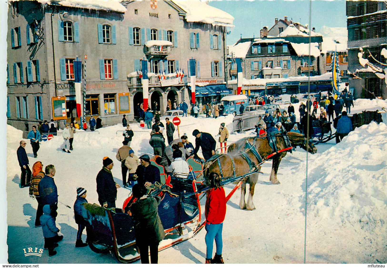 74* MEGEVE  Place De La Mairie  (CPM 10x15cm)     RL18,1299 - Megève