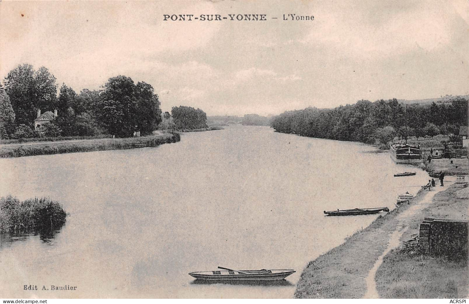 89  Pont-sur-Yonne Péniche Et Barques à Quai   (scanR/V)   N° 22 \MR8006 - Pont Sur Yonne