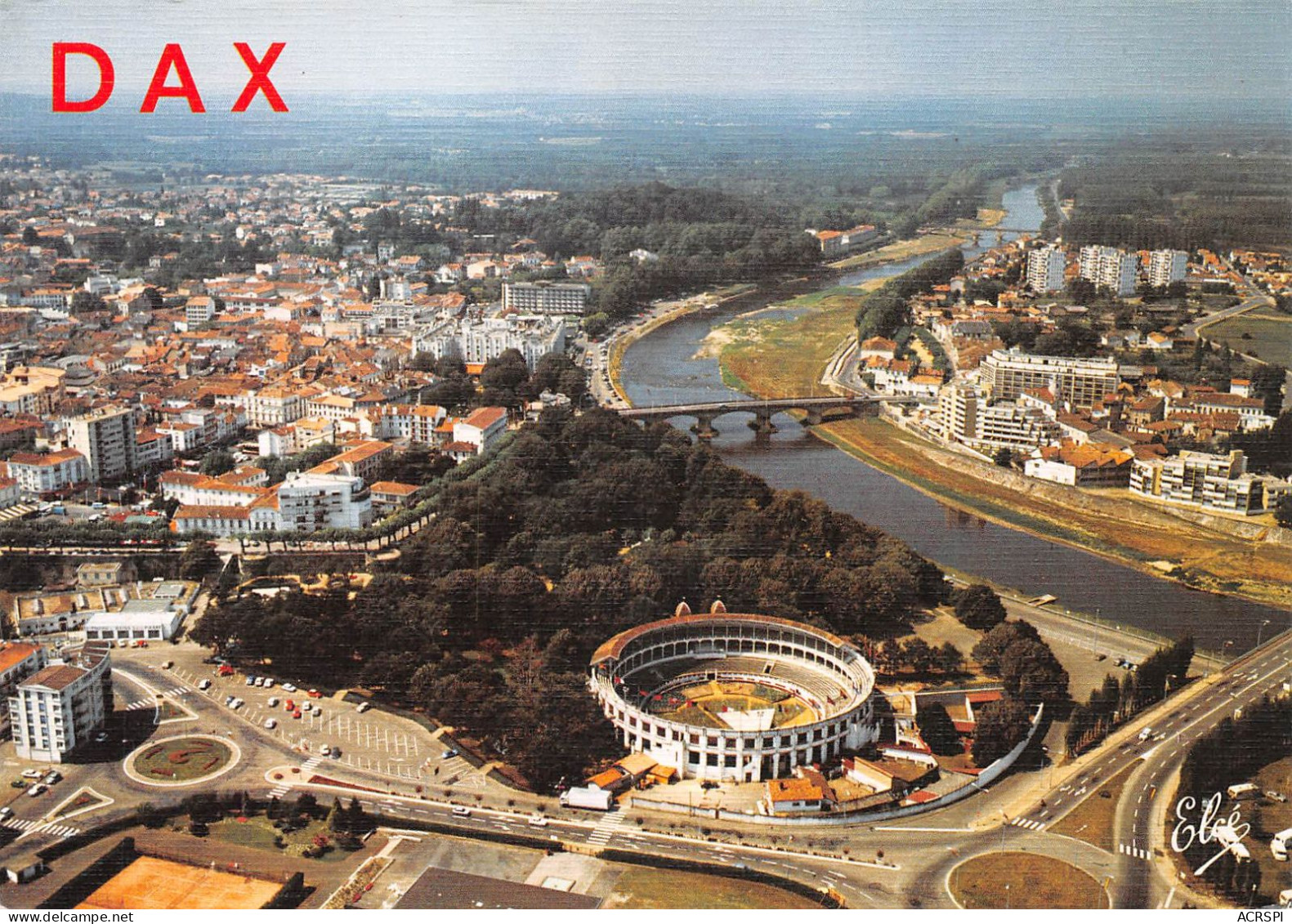 40   DAX  La Ville Les Arènes Et Les Bords De L'Adour  Et Les Ponts   (Scan R/V) N°   33   \MR8024 - Dax