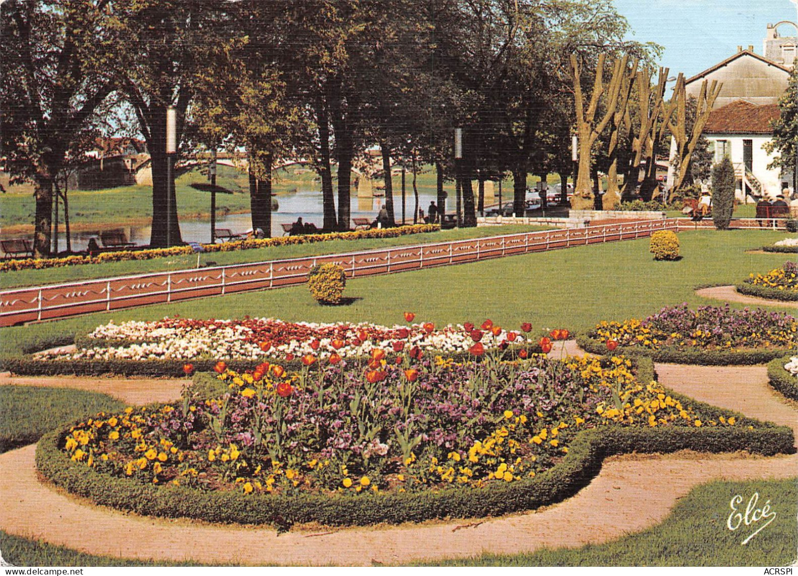 40   DAX     Jardins Fleuris Sur Les Bords De L'Adour     (Scan R/V) N°   16   \MR8024 - Dax