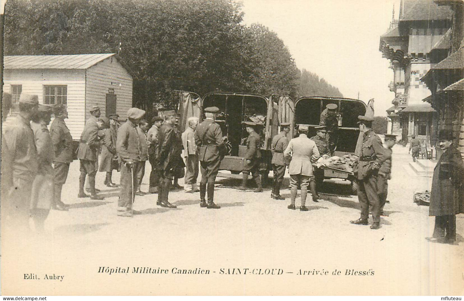 92* ST CLOUD   L Hopital  Militaire Canadien –arrivee Des Blesses RL29,0060 - Saint Cloud