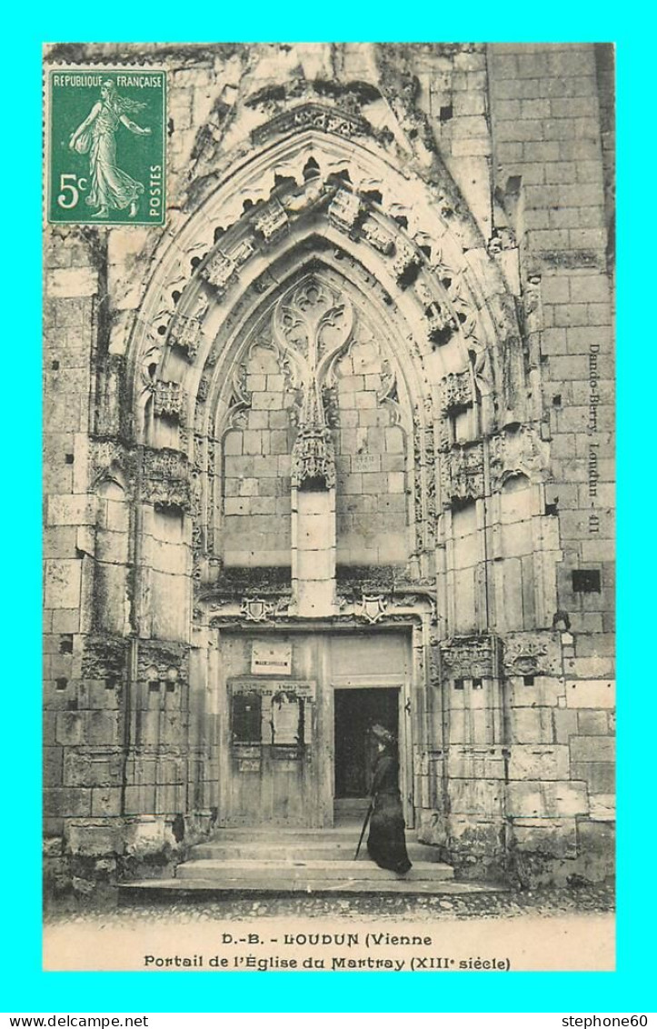 A899 / 601 86 - LOUDUN Portail De L'Eglise Du Martray - Loudun