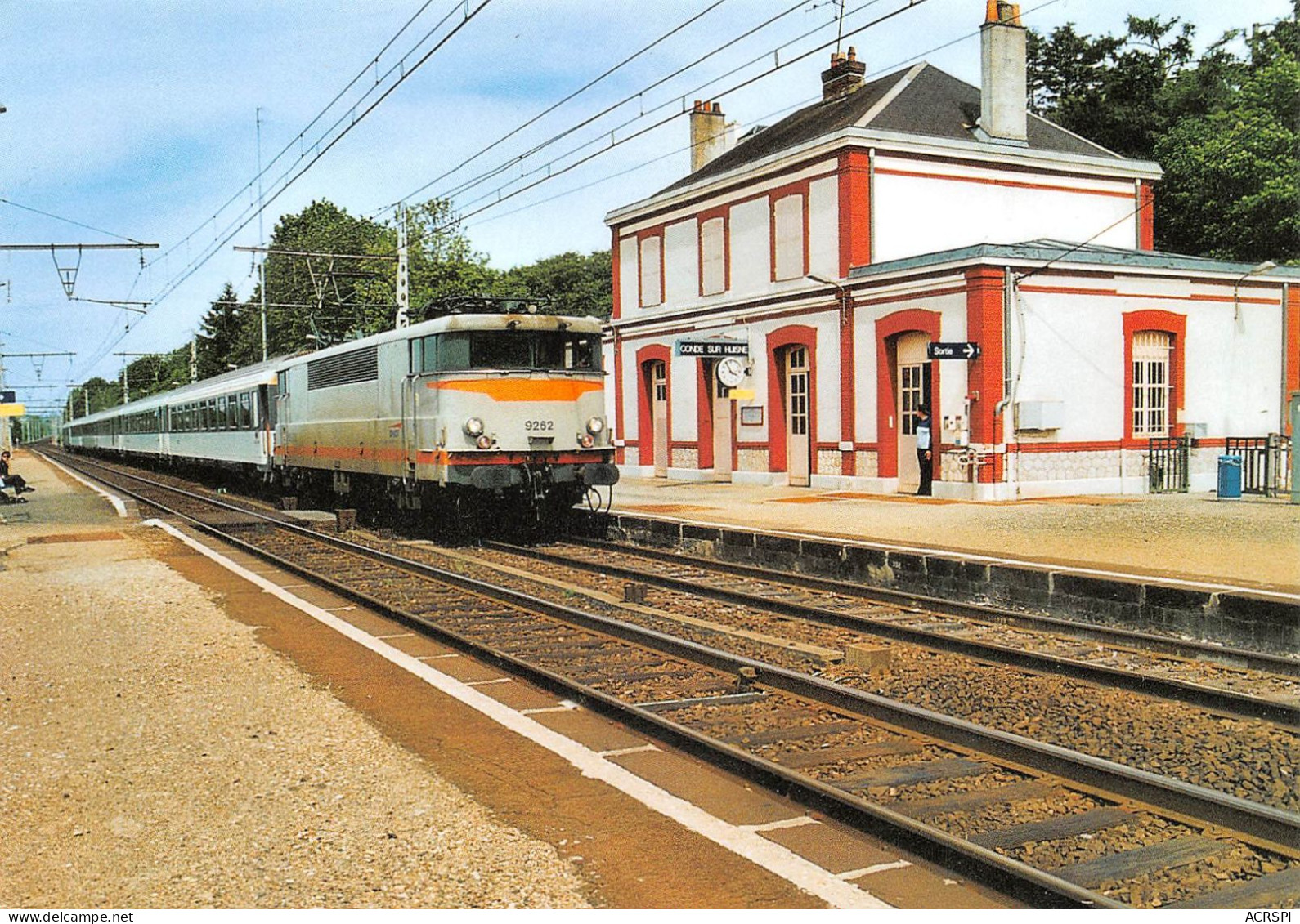61 Condé-sur-Huisne Rame Corail En Gare Ligne Paris Le MANS  (Scan R/V) N°   47   \MR8028 - Other & Unclassified