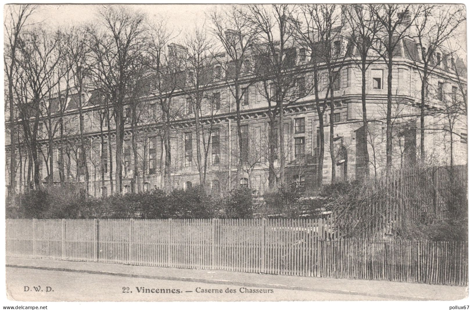 CPA DE VINCENNES  (VAL DE MARNE)  CASERNE DES CHASSEURS - Vincennes