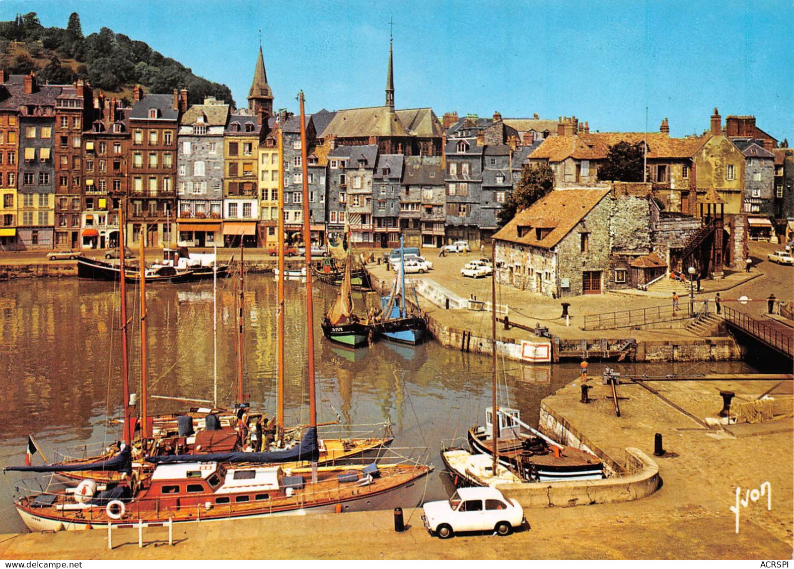 14 HONFLEUR    Le Vieux Bassin   Quai Sainte Catherine  éd Yvon   (Scan R/V) N°  50   \MR8043 - Honfleur