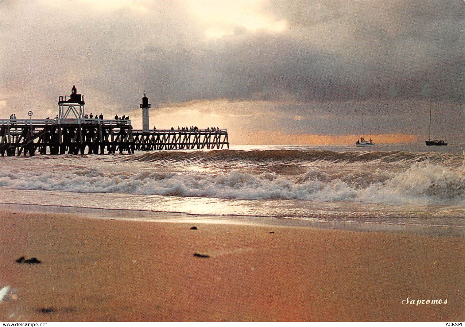 14  DEAUVILLE   Les Jetées       (Scan R/V) N°   47   \MR8041 - Deauville