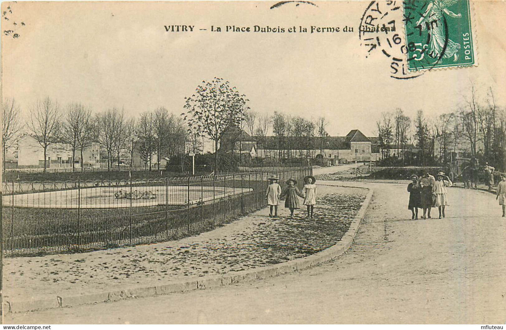 94* VITRY  Place Dubois Et La Ferme Du Chateau  RL29,1293 - Vitry Sur Seine