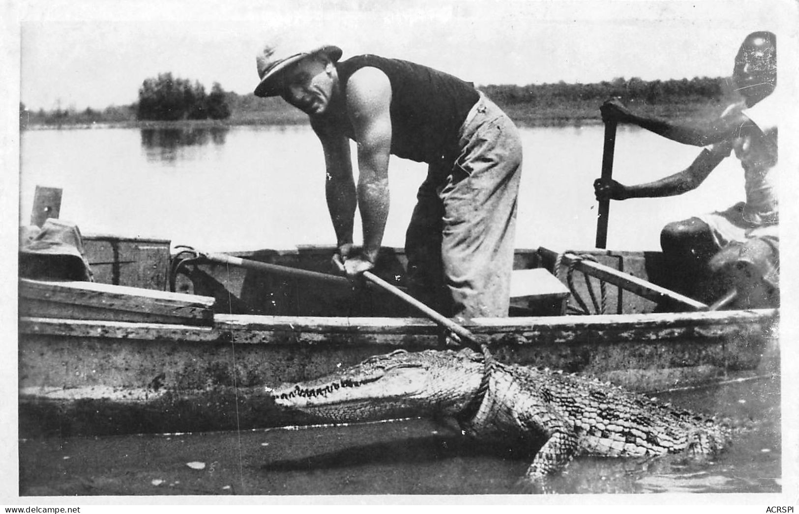 GUINEE Française Vialla Tenaille Capture De Caïman Crocodile Poto-poto Coyah     (Scan R/V) N°    29     \MR8054 - Guinée Française