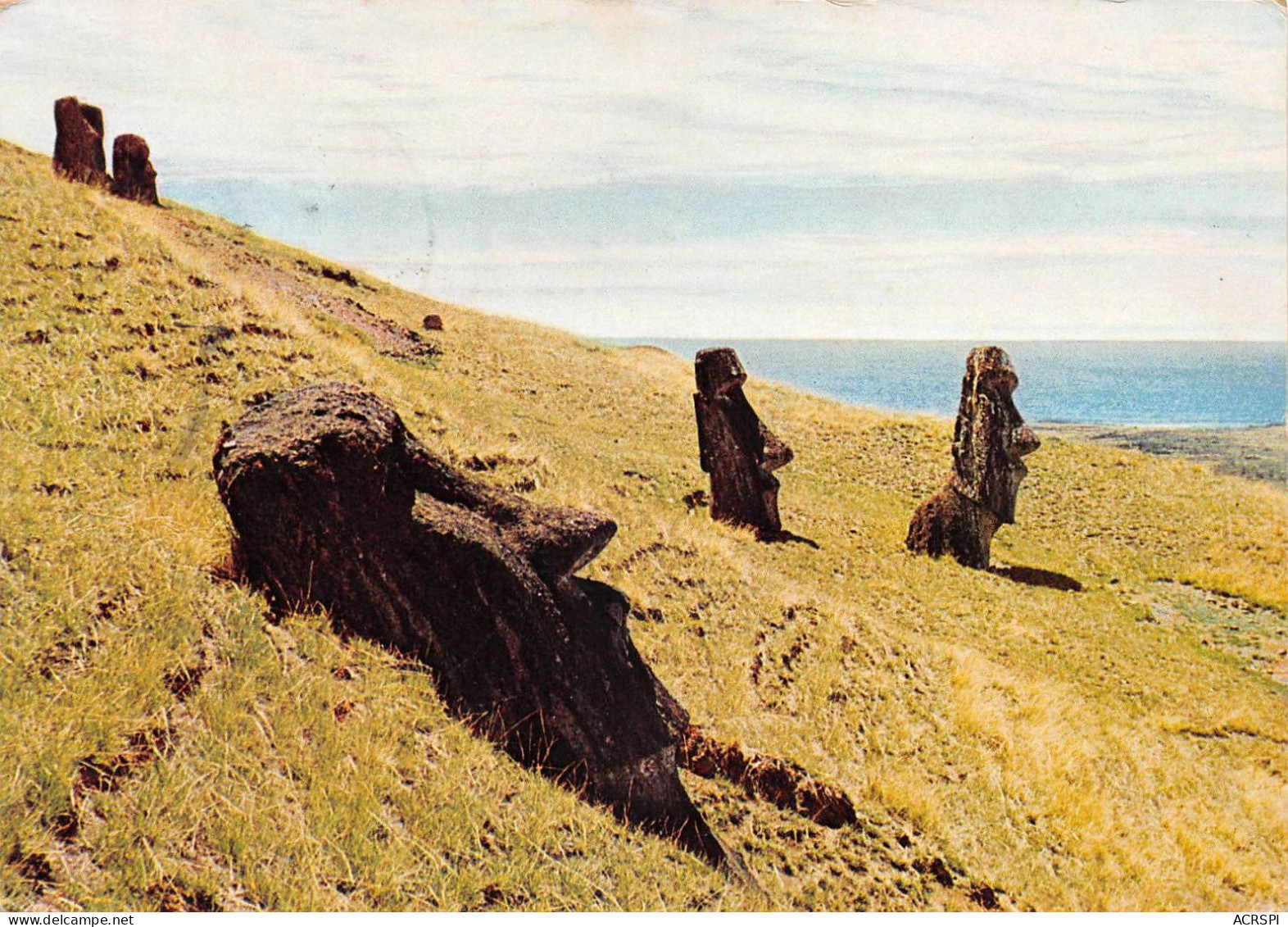 CHILI Chile Estatuas De Piedra O Moai             (Scan R/V) N°   4   \MR8054 - Chili