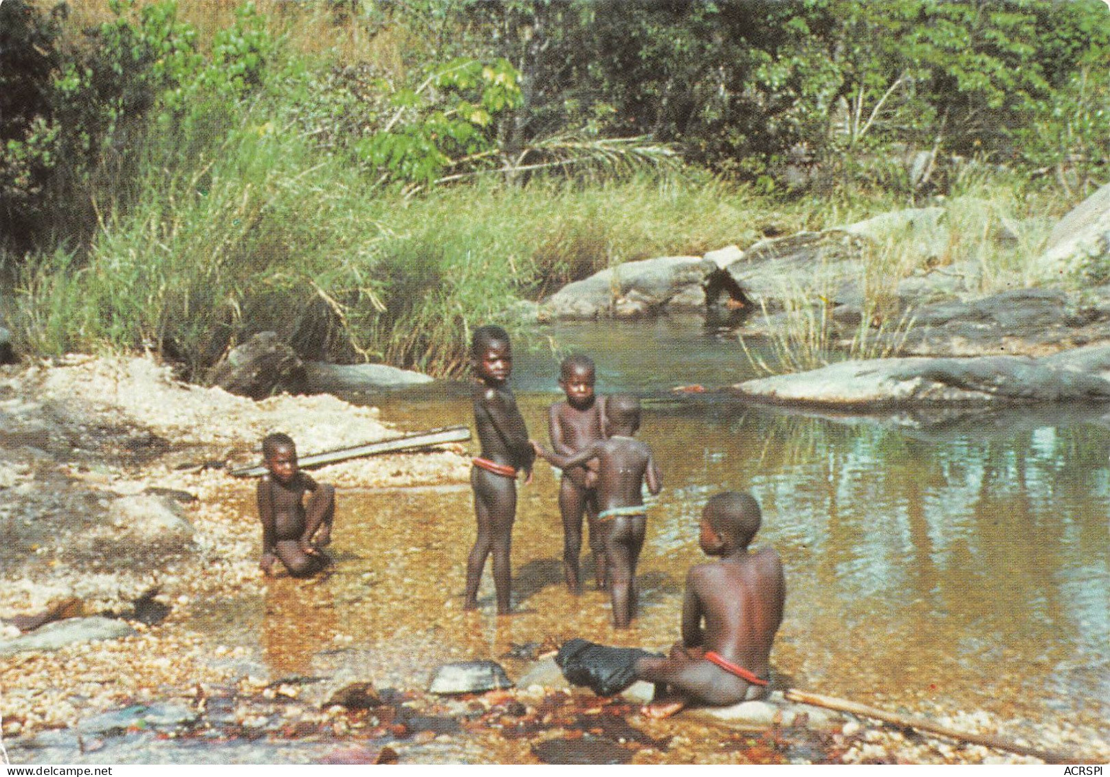 MALI 1994  Jeunes Enfants Au Marigot (Scan R/V) N°    32   \MR8053 - Mali
