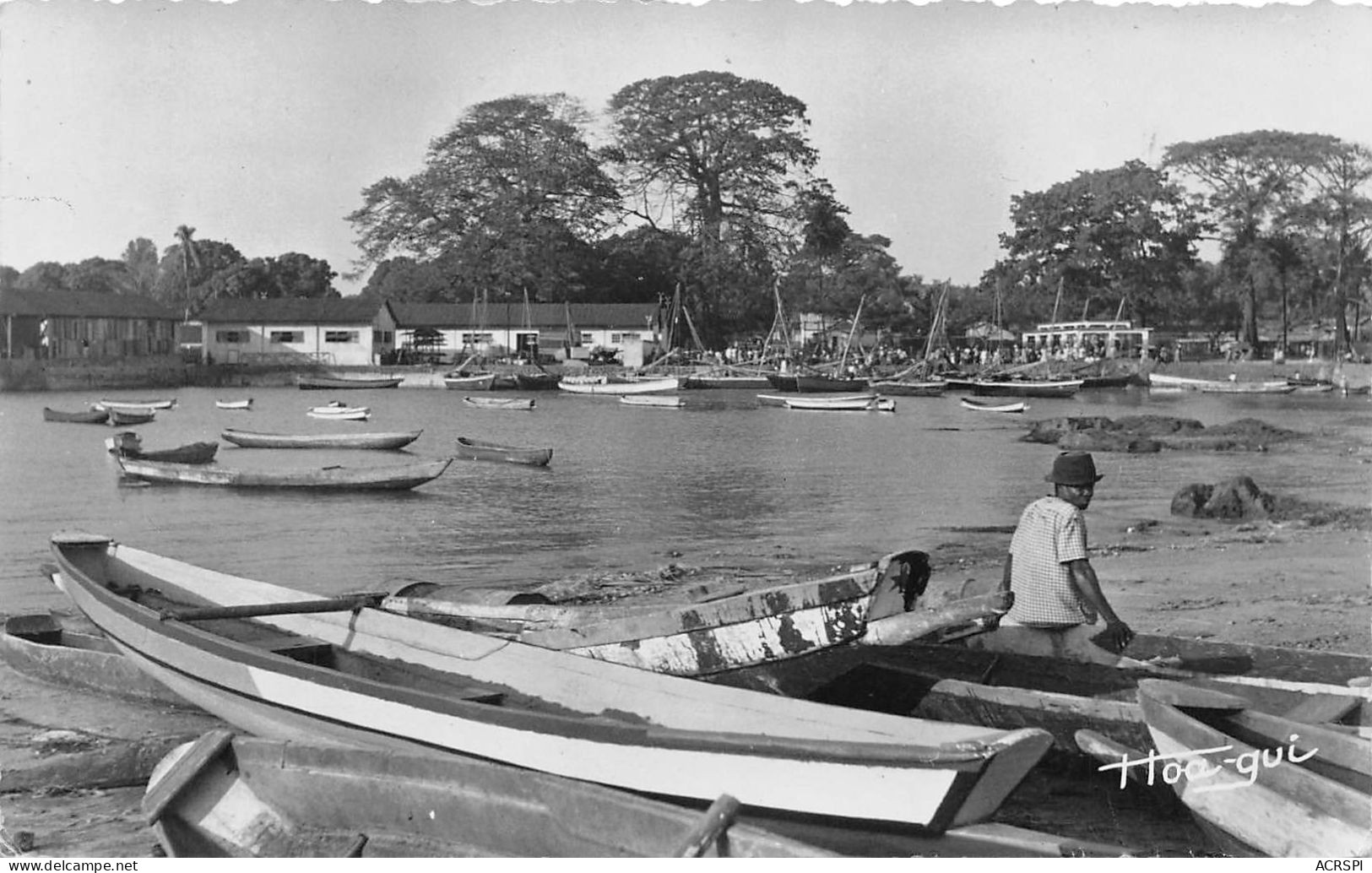 GUINEE CONAKRY   Le Port De Pêche         (Scan R/V) N°    13   \MR8053 - Guinée Française