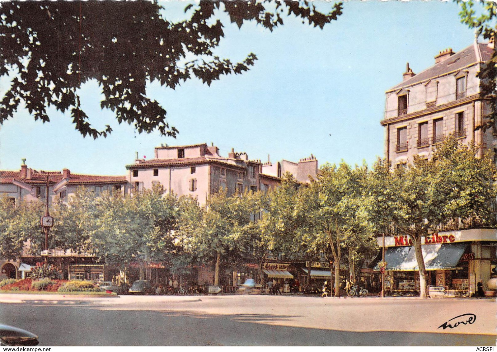 12   MILLAU  Place Du Mandarous   (Scan R/V) N°   18   \MR8051 - Millau