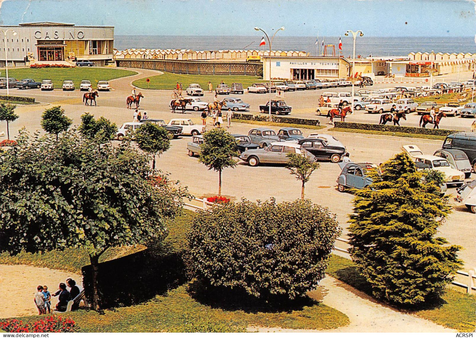 14   OUISTREHAM Riva-Bella  Arrivée à La Plage école D'équitation      (Scan R/V) N°    29    \MR8049 - Ouistreham