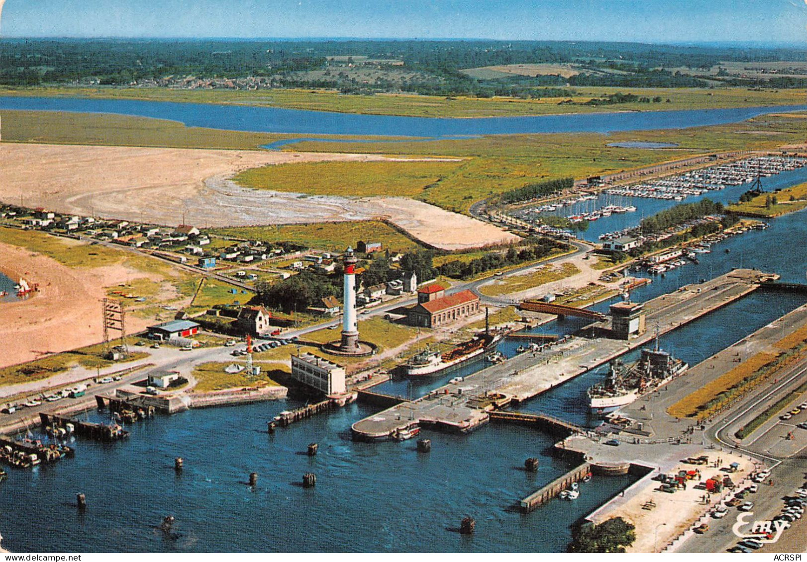 14   OUISTREHAM Riva-Bella  écluse Et Port Et Phare  Vue Aérienne      (Scan R/V) N°    28    \MR8049 - Ouistreham