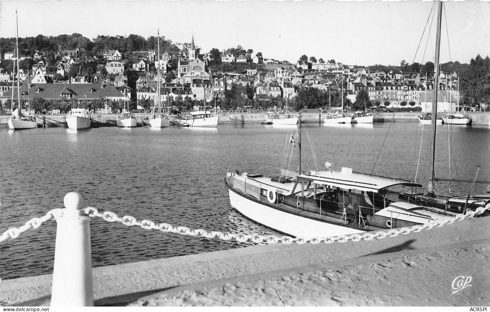 14 DEAUVILLE  Bassin Des Yachts               (Scan R/V) N°   3   \MR8049 - Deauville