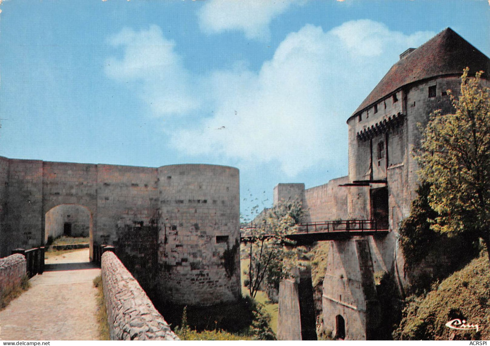 14 CAEN  Le Chateau Et Les Remparts               (Scan R/V) N°   8   \MR8047 - Caen