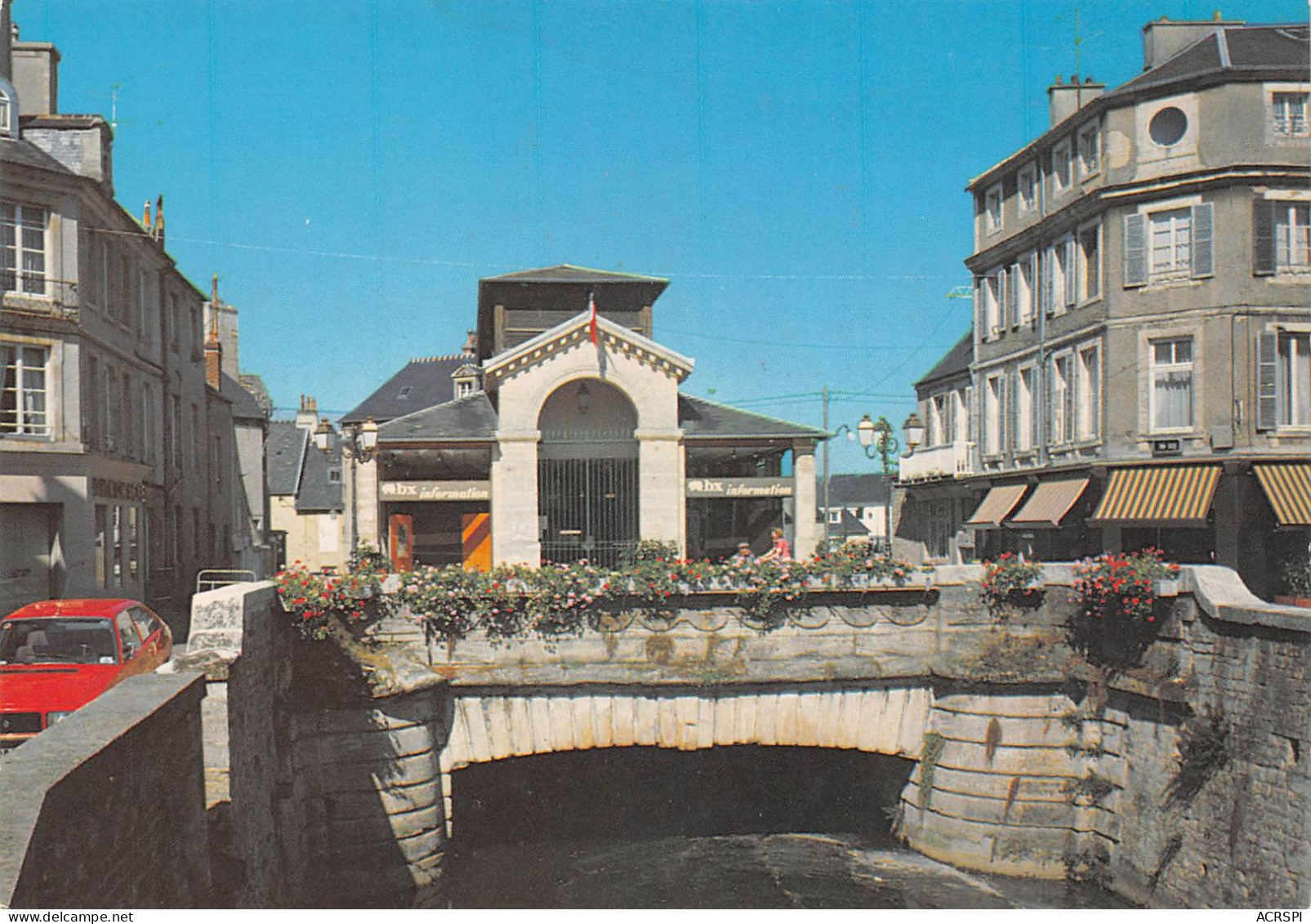 14 BAYEUX   La Halle Aux Poissons     (Scan R/V) N°   7   \MR8046 - Bayeux