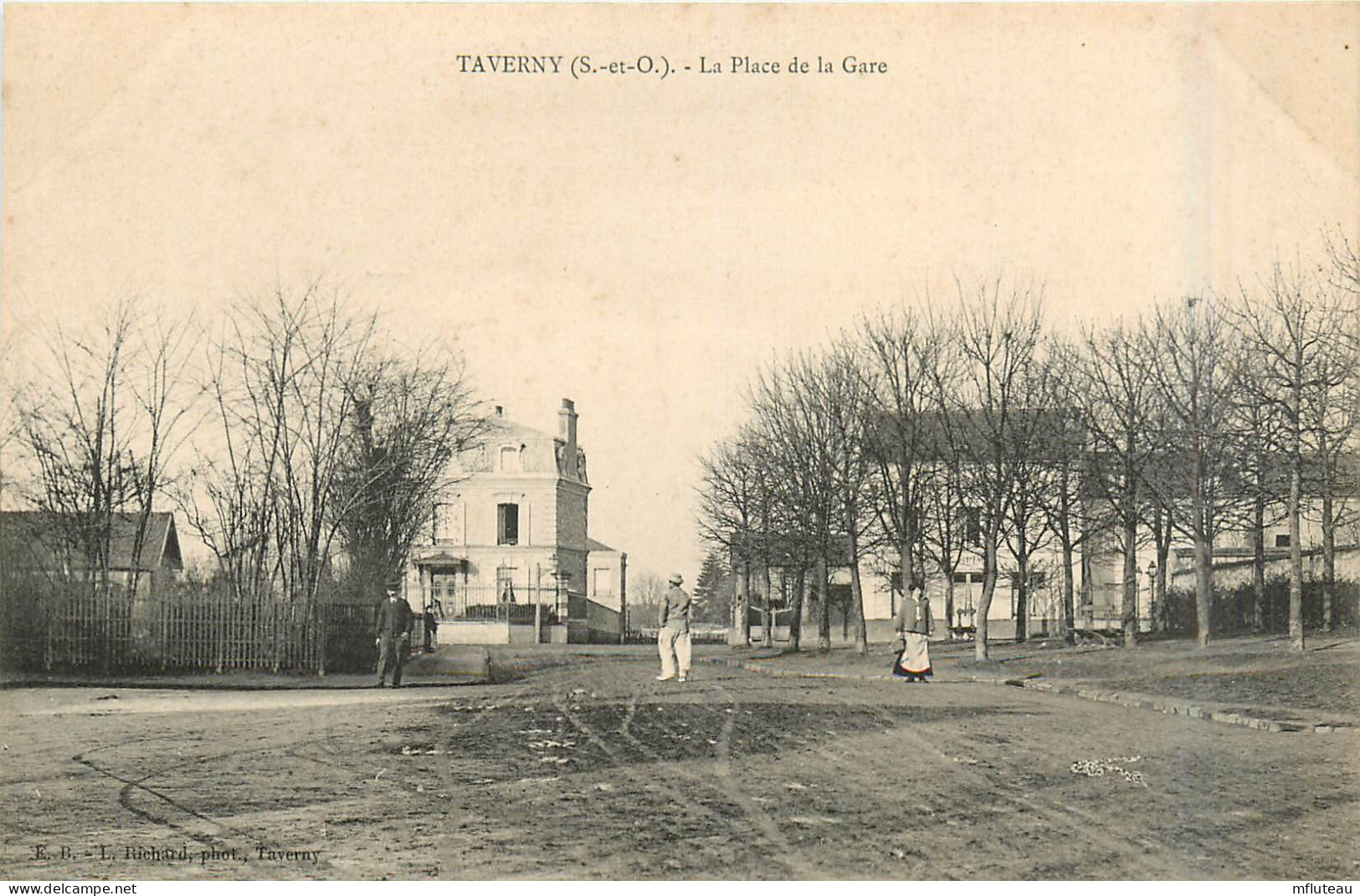 95* TAVERNY   Place De La Gare  RL29,1655 - Taverny