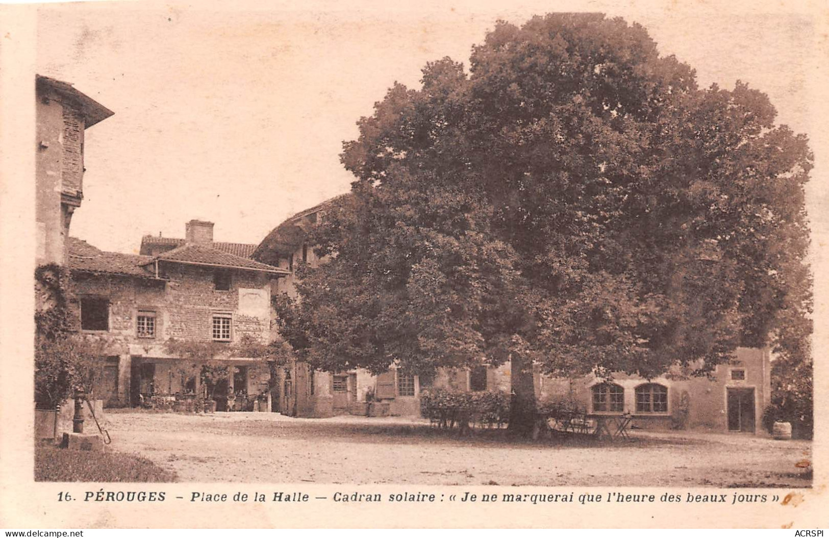 01 PEROUGES  lot de  28 cartes sur le village   (Scan R/V) N°   2   \MR8061