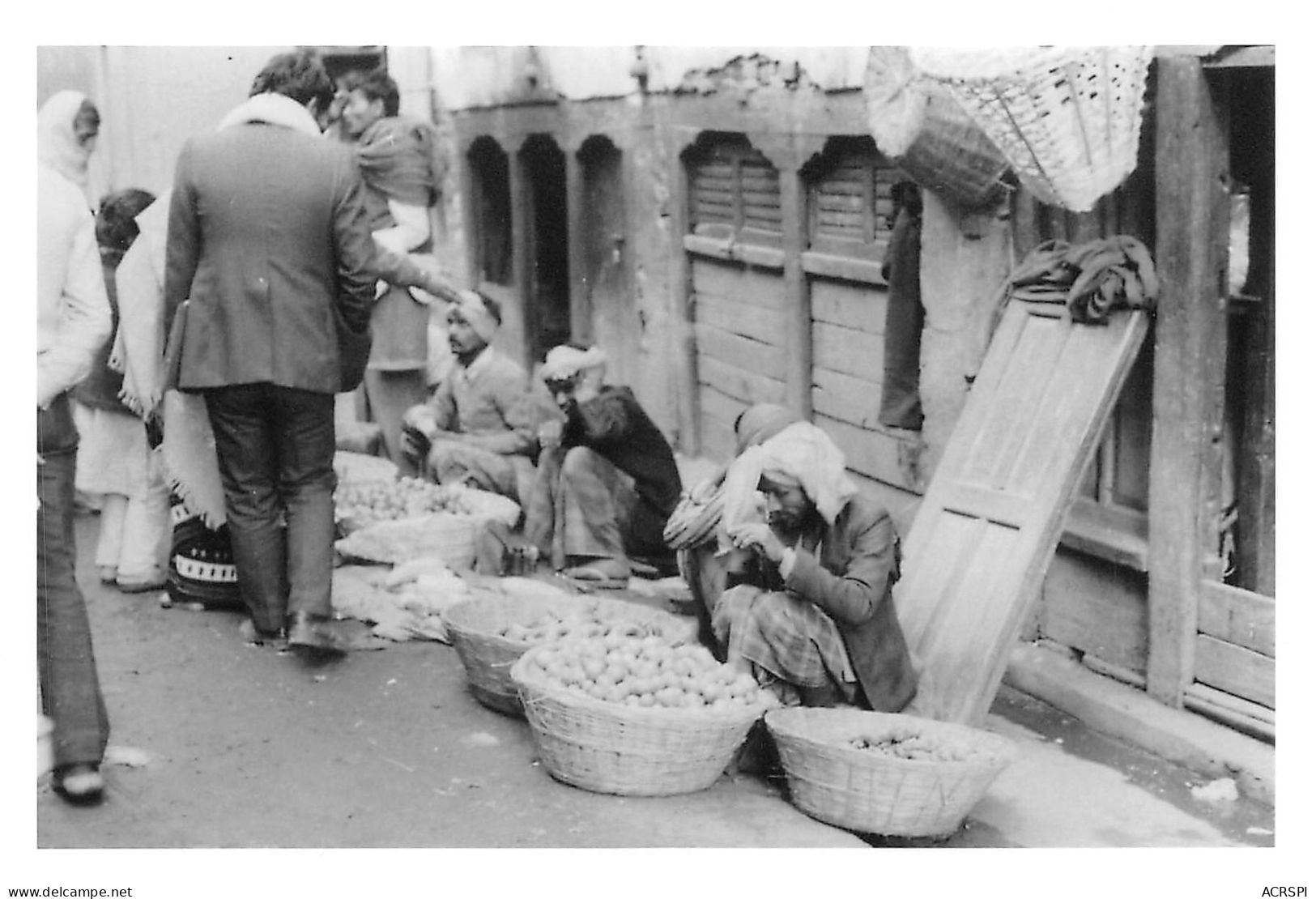 NEPAL KATMANDOU Vendeuse Fruits Et Légumes Marché De Thamel Année 1984  Katmandhu  Katmandu KATHMANDU N°  47   \MR8073 - Nepal