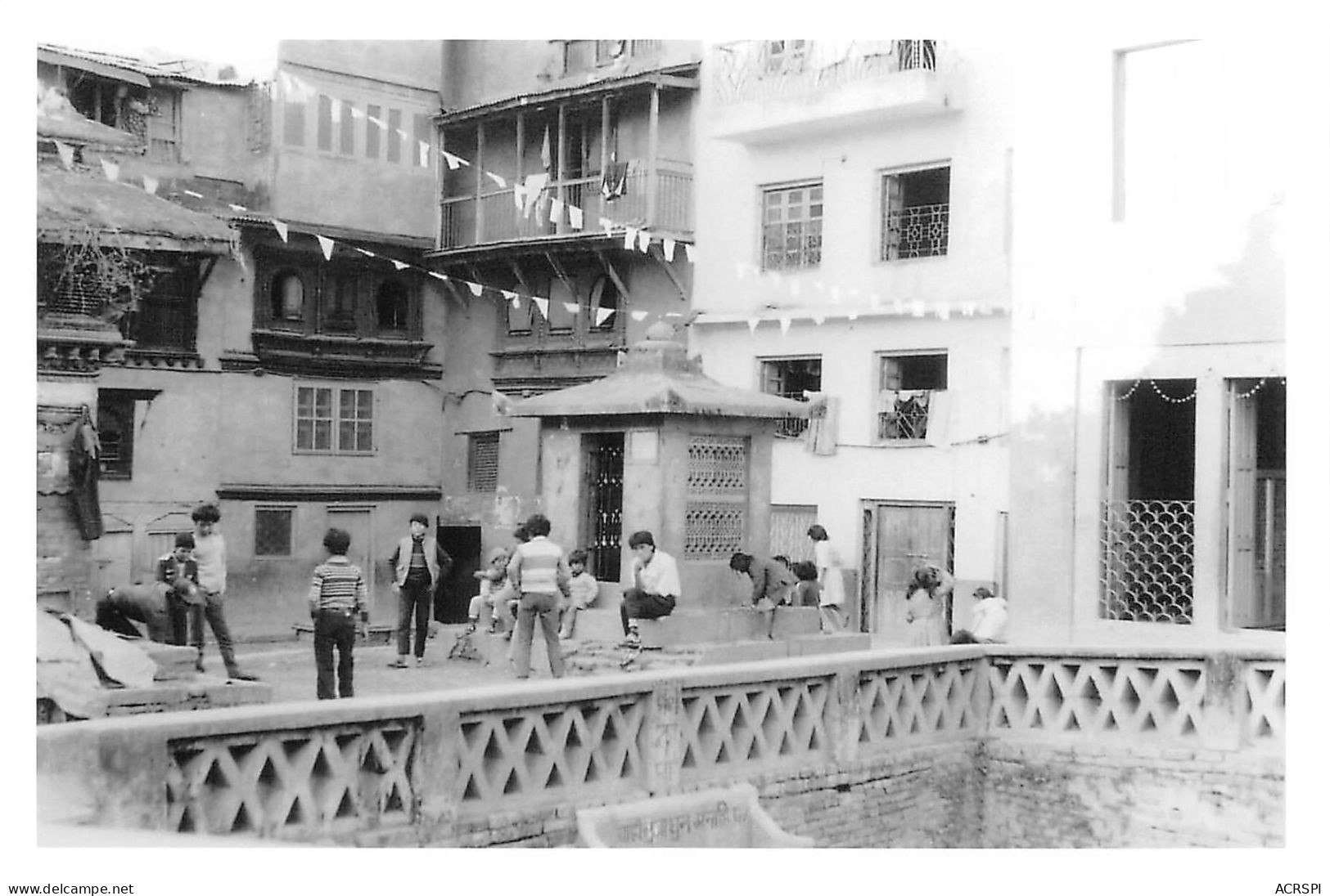 NEPAL KATMANDOU Enfants Place Tho Hiunh Année 1984  Katmandhu  Katmandu KATHMANDU N°  30   \MR8073 - Népal