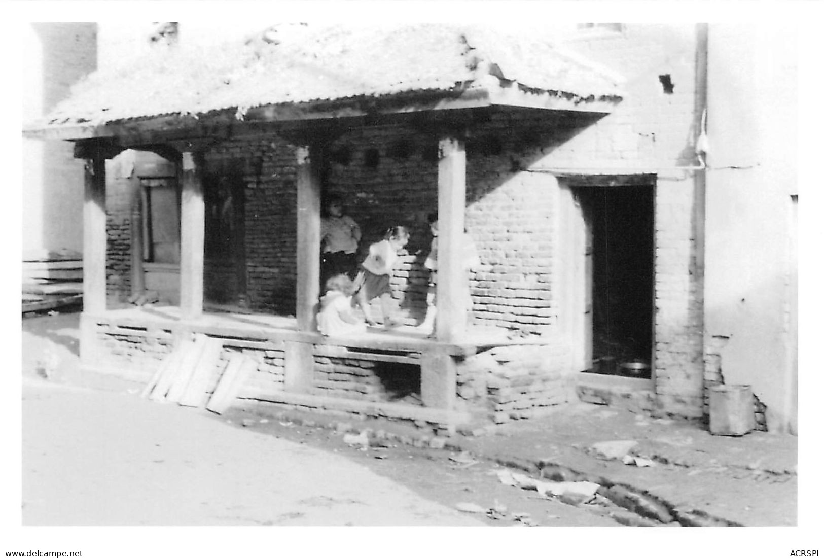 NEPAL KATMANDOU  Ga Kiaba Marg Vers L'ancienne Farmacy  Année 1984  Katmandhu  Katmandu KATHMANDU N°  27   \MR8073 - Népal