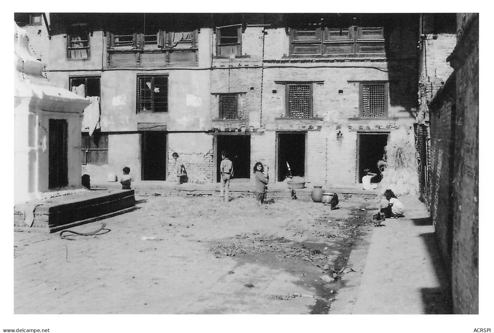 NEPAL KATMANDOU Placette Vers IKHA POKHARI Année 1984  Katmandhu  Katmandu N°  25   \MR8073 - Nepal