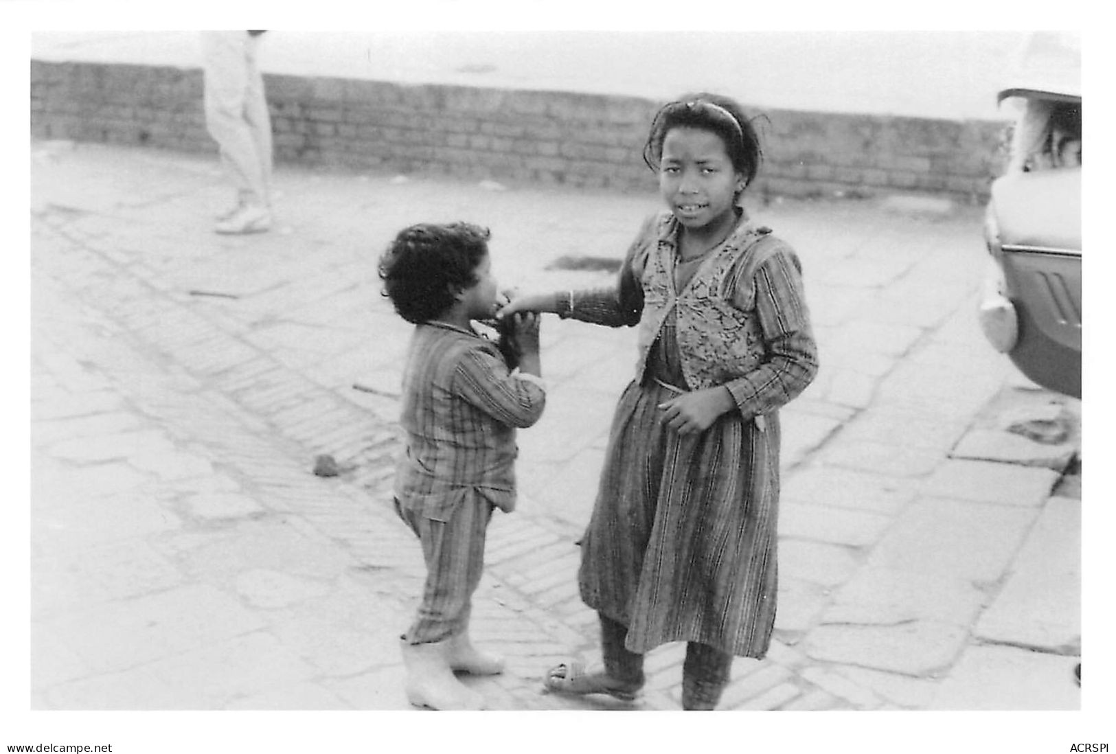 NEPAL KATMANDOU Fillettes à  Indra Chowk Année 1984  Katmandhu  Katmandu N°  21   \MR8073 - Nepal