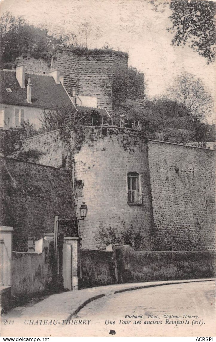 02   Chateau-Thierry   Une Tour Des Anciens Remparts                 (Scan R/V) N°  7   \MR8084 - Chateau Thierry