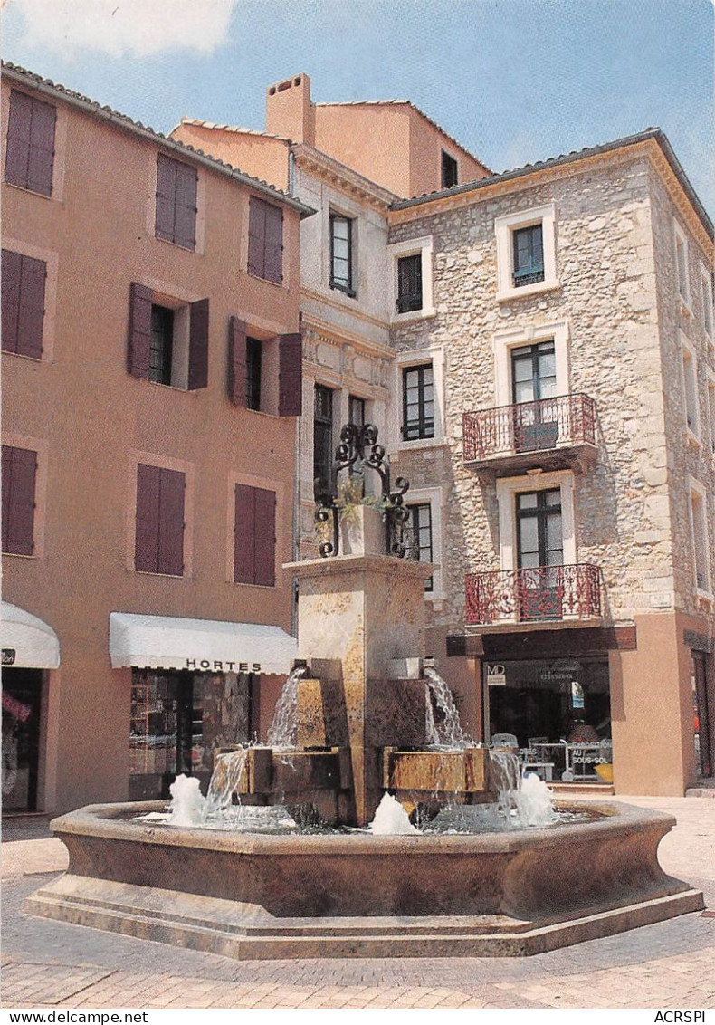11 NARBONNE  Galerie Et Magasins Place Des 4 Fontaines      (Scan R/V) N°   44   \MR8079 - Narbonne