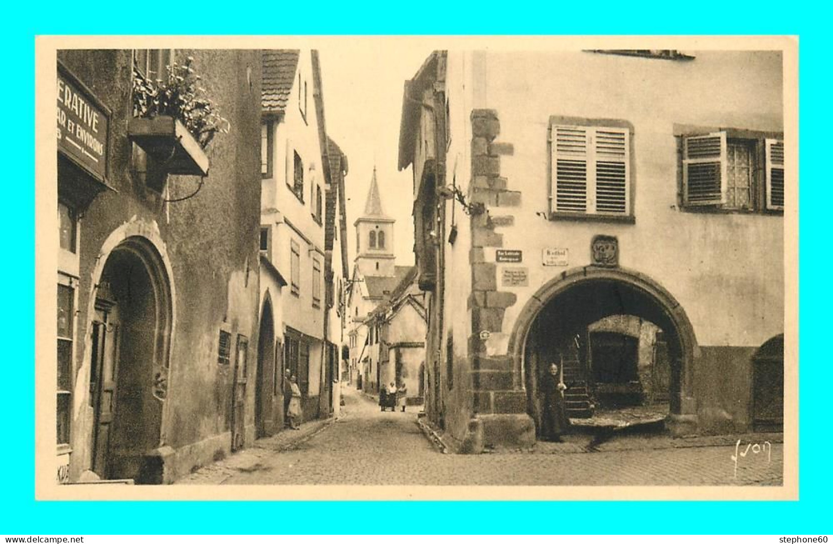 A887 / 103 68 - RIQUEWIHR Rue Porte Neuve Anciens Bains Communaux Et Eglise - Riquewihr