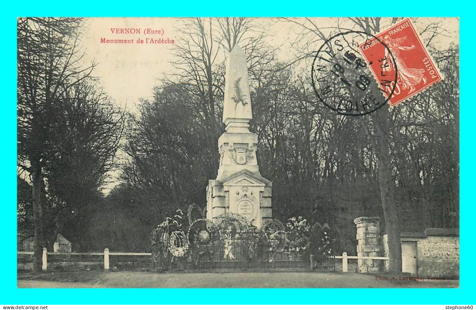 A885 / 445 27 - VERNON Monument De L'Ardeche - Vernon