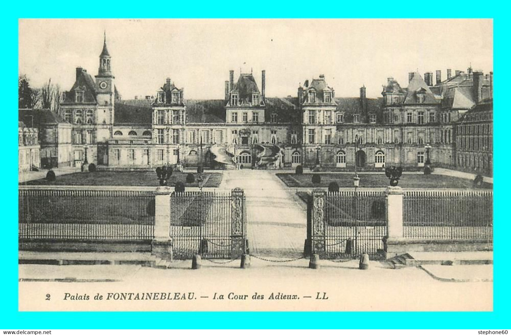 A883 / 339 77 - Palais De Fontainebleau Cour Des Adieux - Fontainebleau