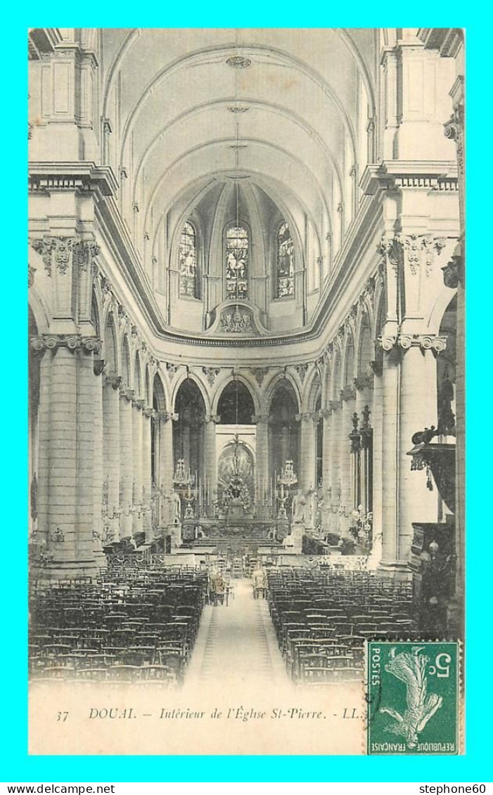 A876 / 559 59 - DOUAI Intérieur De L'Eglise ST Pierre - Douai
