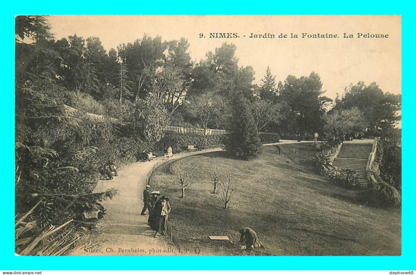 A875 / 233 30 - NIMES Jardin De La Fontaine La Pelouse - Nîmes