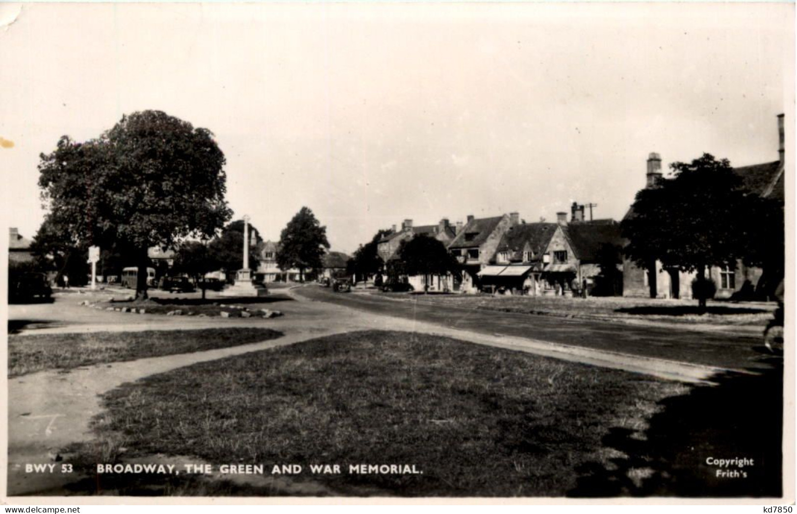 Broadway - The Green And War Memorial - Other & Unclassified