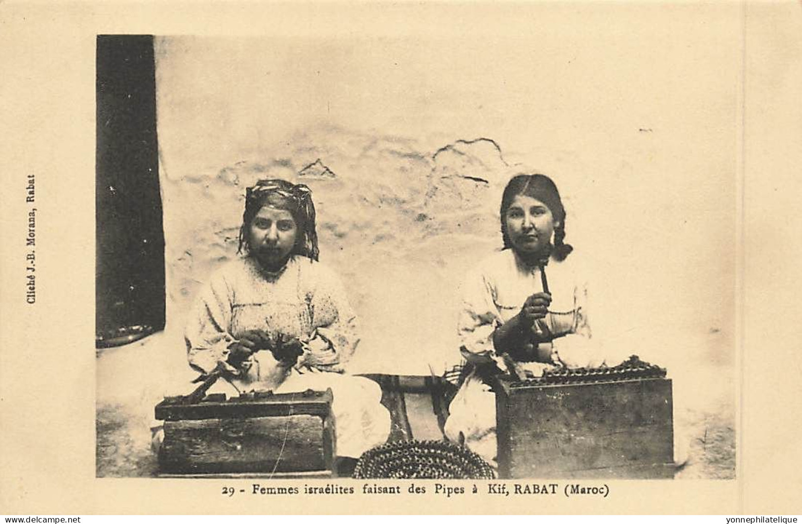 JUDAÏCA - JEWISH - MOROCCO - RABBAT - Femmes Israélites Faisant Des Pipes à Kif, RABAT - Jud-383 - Judaika