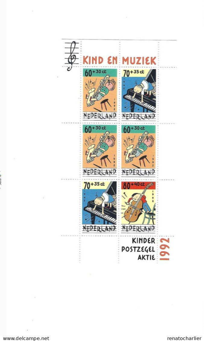 Enfants Et Musique.MNH,Neuf Sans Charnière. - Blocks & Sheetlets