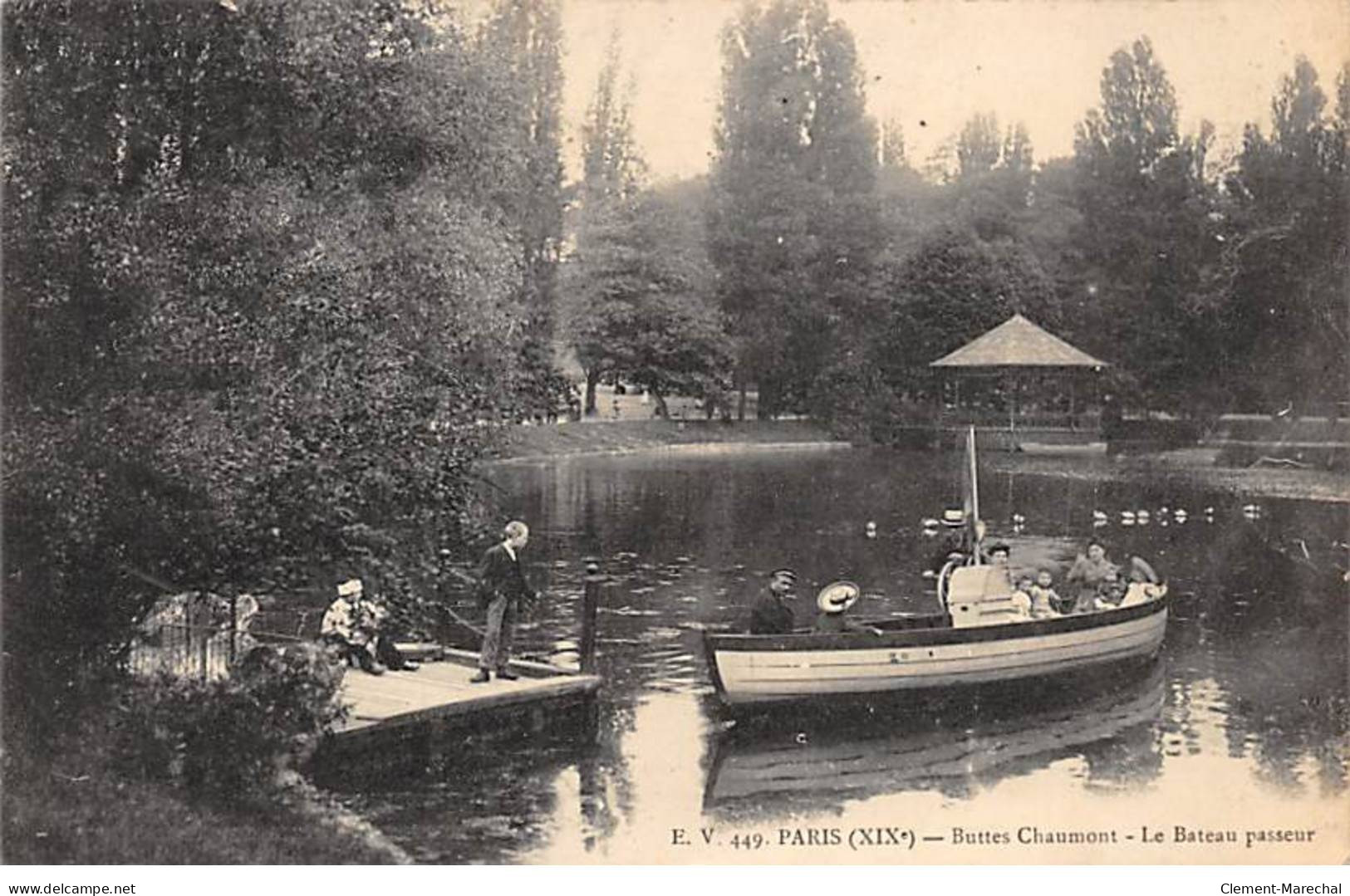 PARIS - Buttes Chaumont - Le Bateau Passeur - Très Bon état - Arrondissement: 19