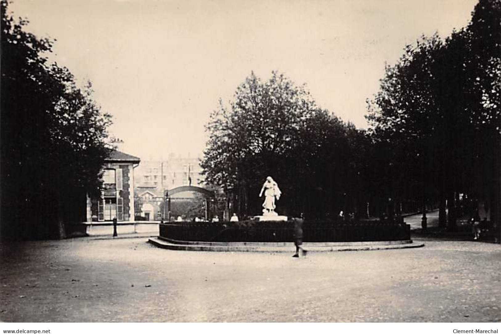 PARIS - Place Du Danube Et L'Hôpital - Très Bon état - Distretto: 19