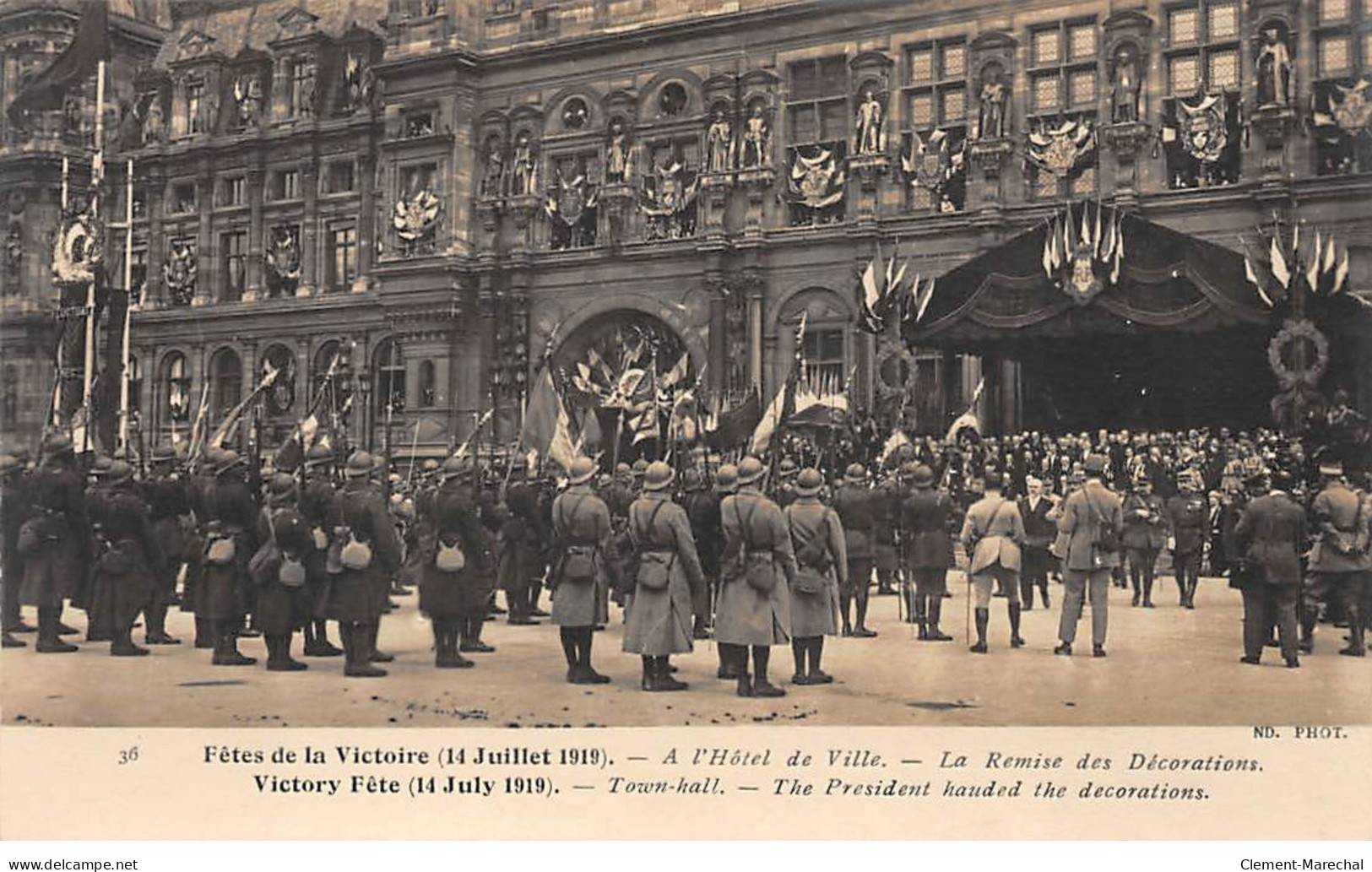 PARIS - Fêtes De La Victoire - A L'Hôtel De Ville - La Remise Des Décorations - Très Bon état - District 04