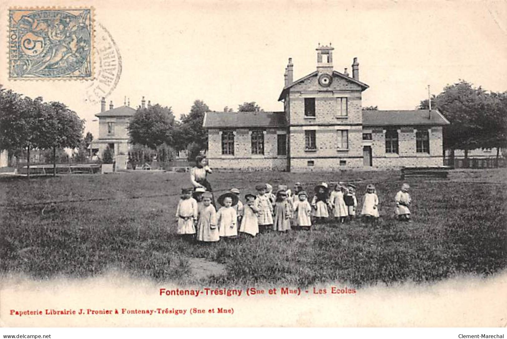 FONTENAY TRESIGNY - Les Ecoles - Très Bon état - Fontenay Tresigny
